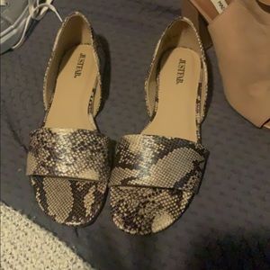 Size 7.5 just fab shoes